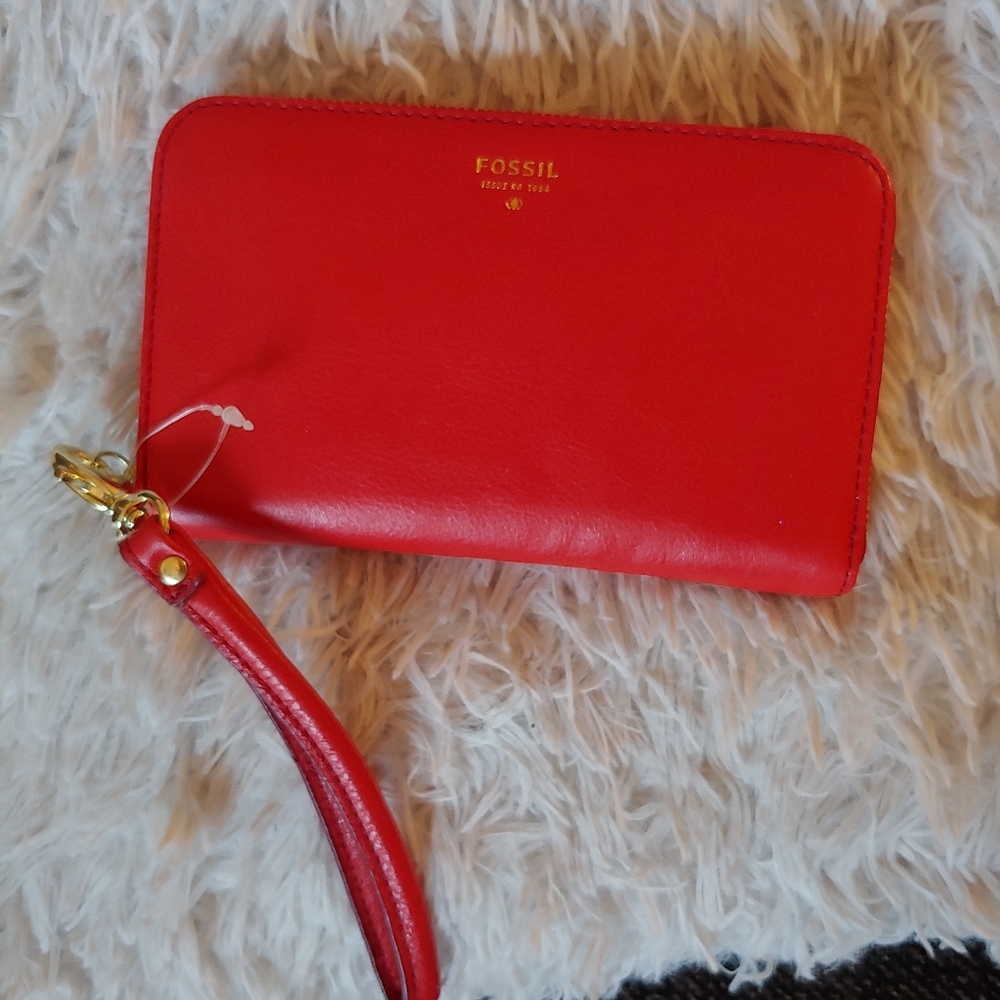 Red Fossil women's wallet